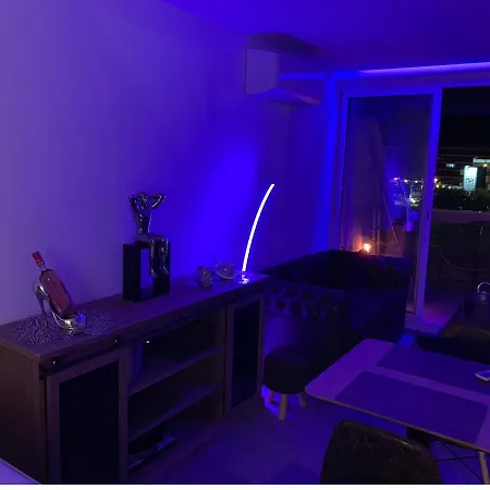 Village Naturiste Luxe Chesterfield Heliopolis C * Agde